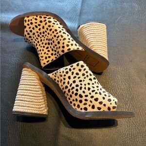 Dolce Vita Cow slide